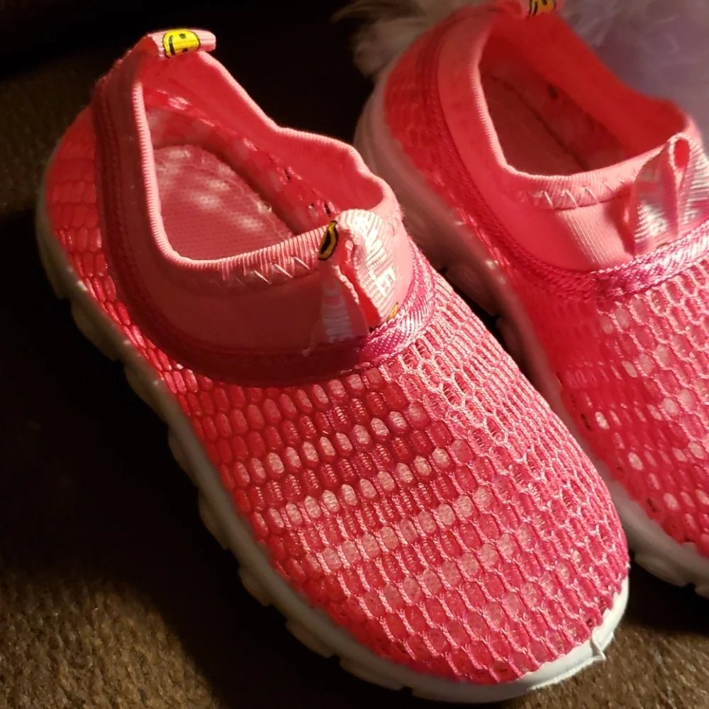 Pink Mesh Toddler Swim shoes